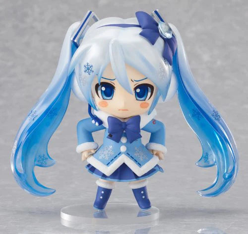 Snow Miku Fluffy Coat Nendoroid