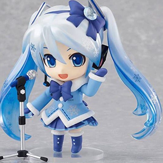 Snow Miku Fluffy Coat Nendoroid