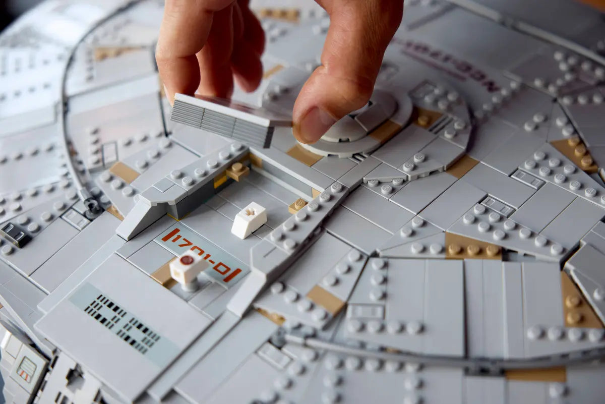 Lego Star Trek: U.S.S. Enterprise NCC-1701-D