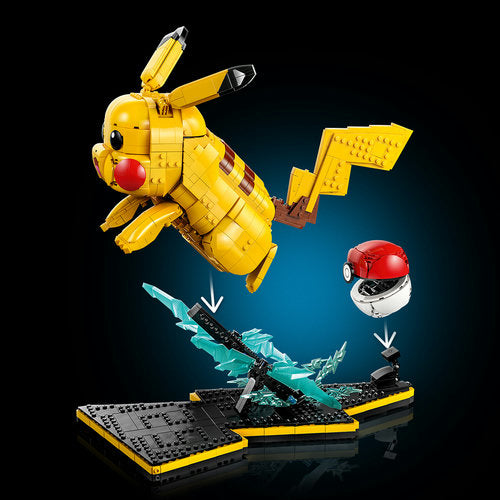 72152 LEGO® Pokémon Pikachu and Poké Ball
