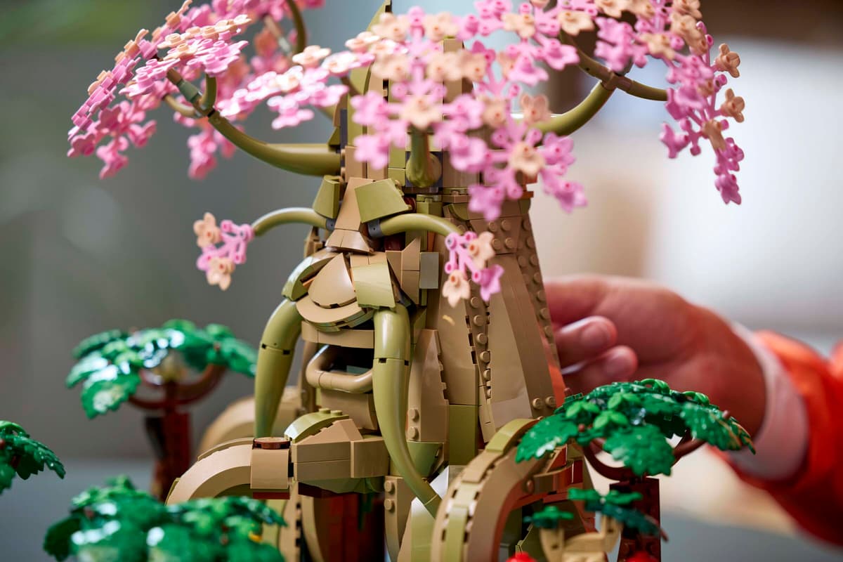 77092 LEGO® Zelda Great Deku Tree 2-in-1 Lego Set